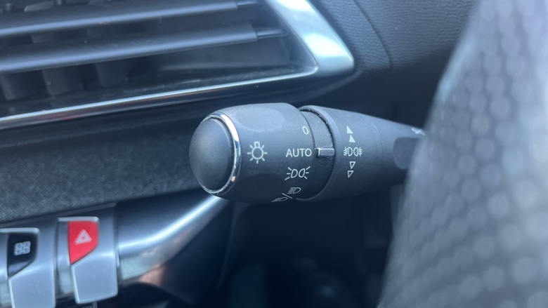 Peugeot 5008 1.5 BlueHDi GT Line Premium 5dr Diesel Estate